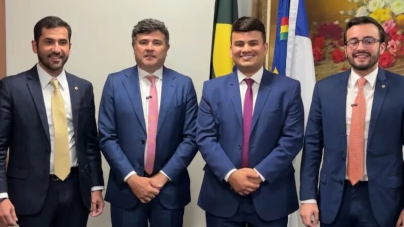 Vereador Junior Moto Peças ao lado dos deputados Eduardo da Fonte, Claudiano Filho e Lula da Fonte.